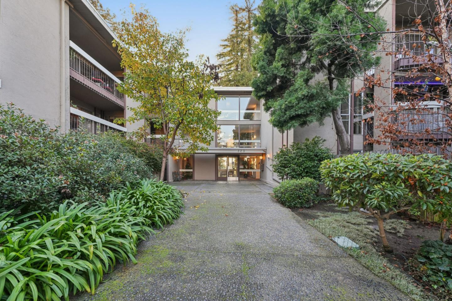 323 Monte Vista Avenue 203