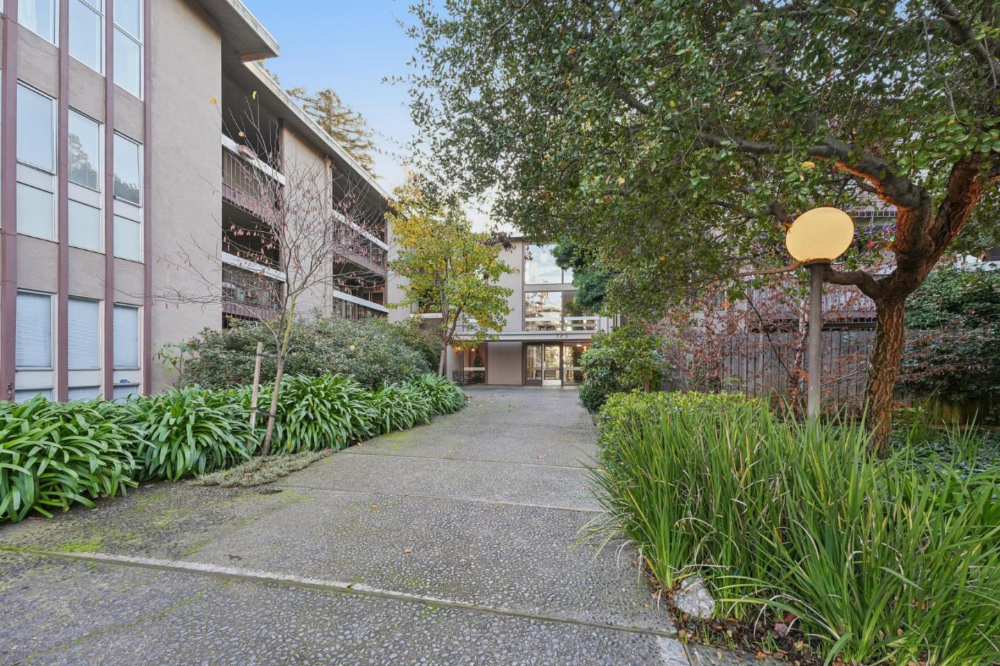 323 Monte Vista Avenue 203