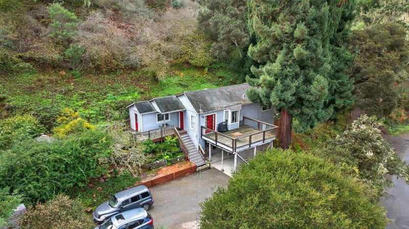 885 Larkin Valley Road