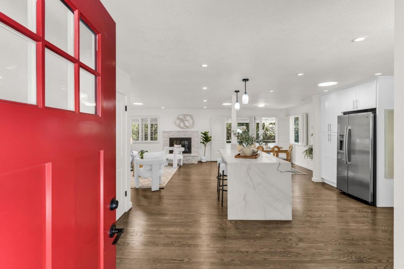388 Ashford Avenue