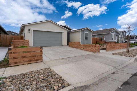 Photo of 396 Broadstone Court, LOS BANOS, CA 93635 (MLS # ML82029390)