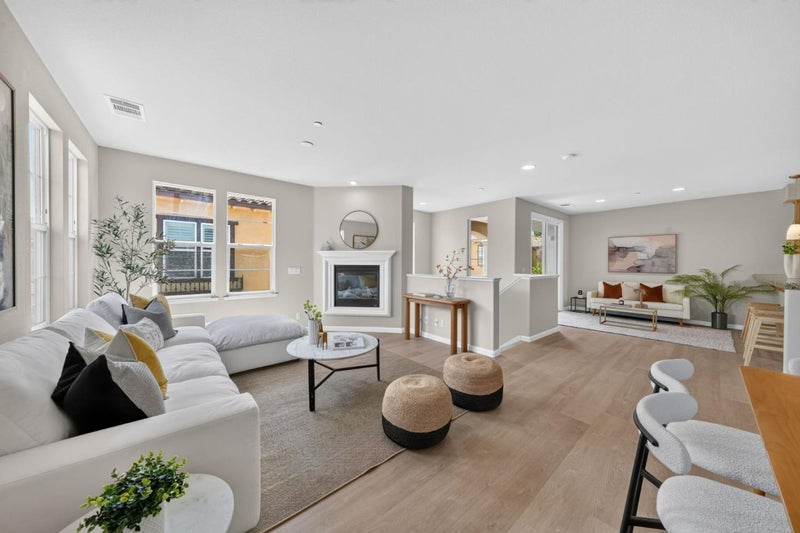 2193 Santoro Lane