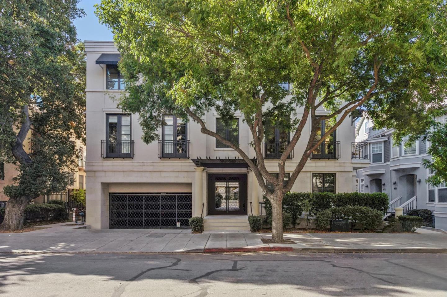 320 Bryant Street