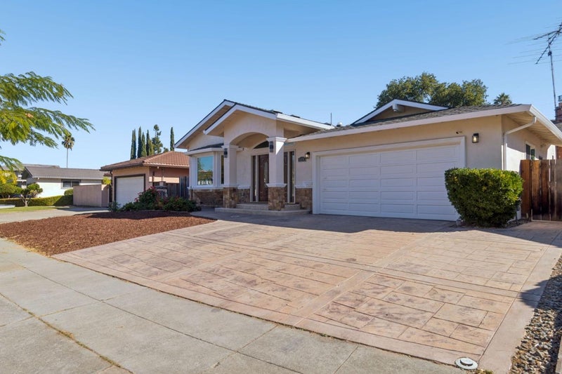 6374 Wisteria Way