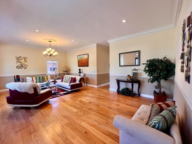 6374 Wisteria Way