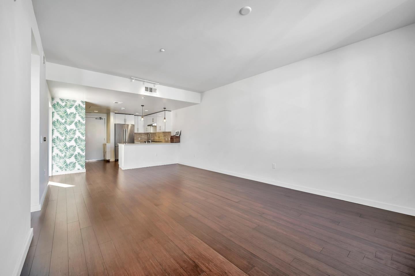 501 Hudson Avenue 304