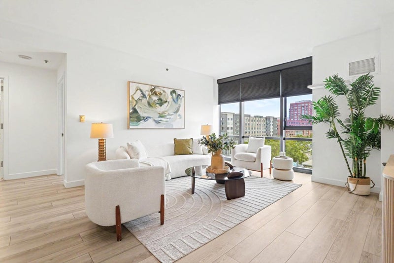 260 King Street 555