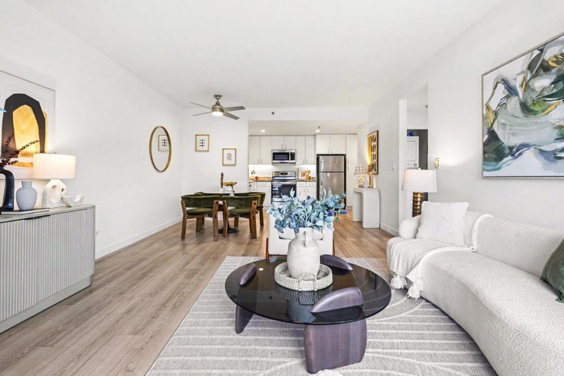 260 King Street 555
