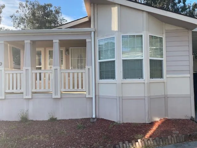 Salinas, California 93907, United States, 3 Bedrooms Bedrooms, ,2 BathroomsBathrooms,Residential,Contingent,80335