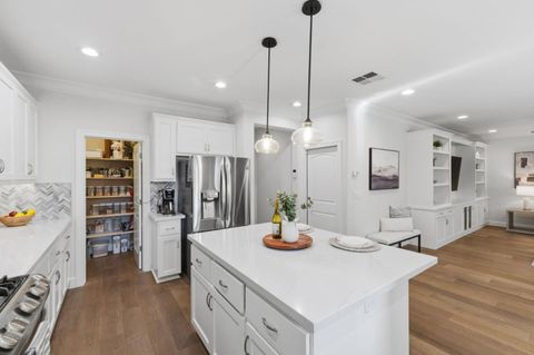 Tiny photo for 5521 Southcrest Way, San Jose, CA 95123 (MLS # ML82028699)