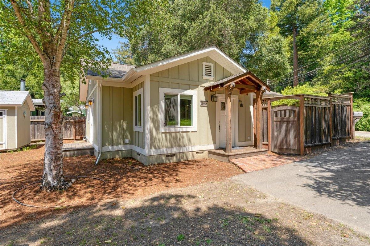 15915 Kings Creek Road