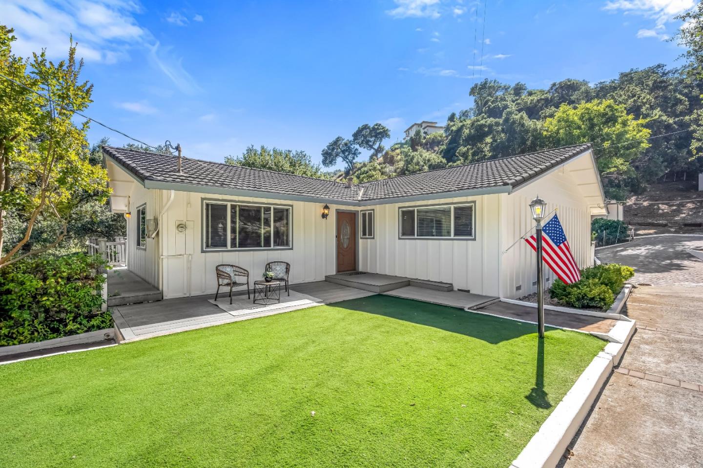 15565 Armsby Lane