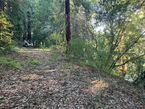 Tiny photo for 559 Patrol Road, REDWOOD CITY, CA 94062 (MLS # ML82036894)