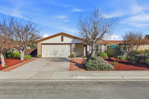 Photo of 2822 Rainwood Court, SAN JOSE, CA 95148 (MLS # ML82031008)
