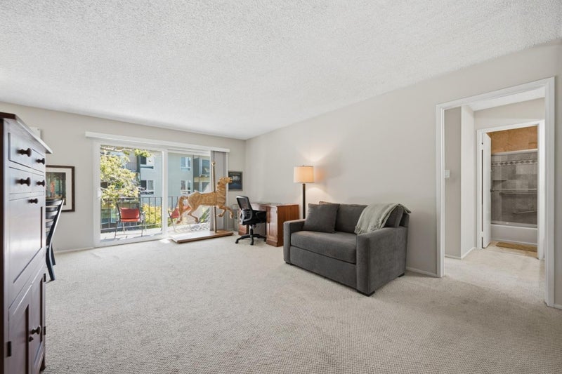 815 North Humboldt Street 304