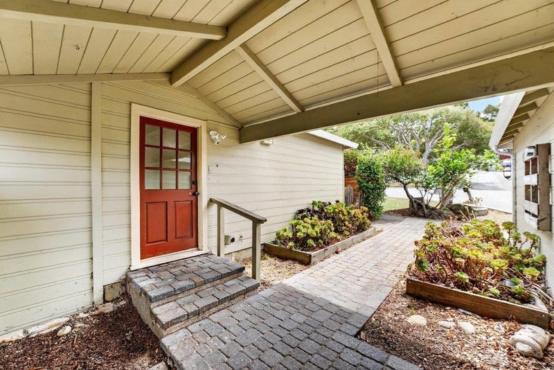 304 Stuart Avenue