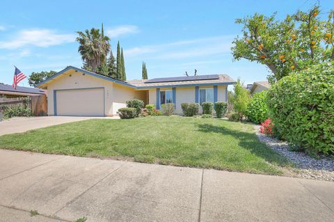 Photo of 1671 Mosswood Drive, YUBA CITY, CA 95991 (MLS # ML82045434)