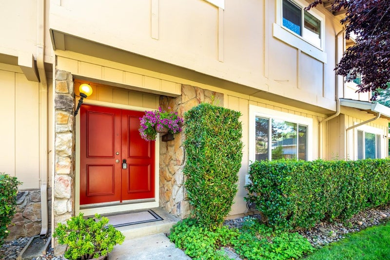 10019 Dove Oak Court