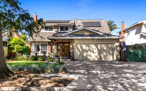 Photo of 386 Utica Lane, SAN JOSE, CA 95123 (MLS # ML82042539)