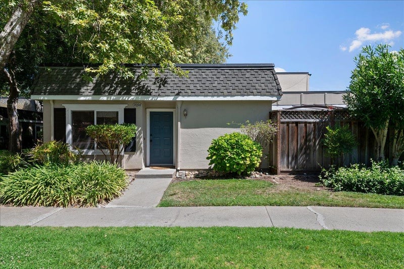 7094 Indian Wells Court