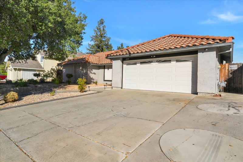 2979 Silverland Drive
