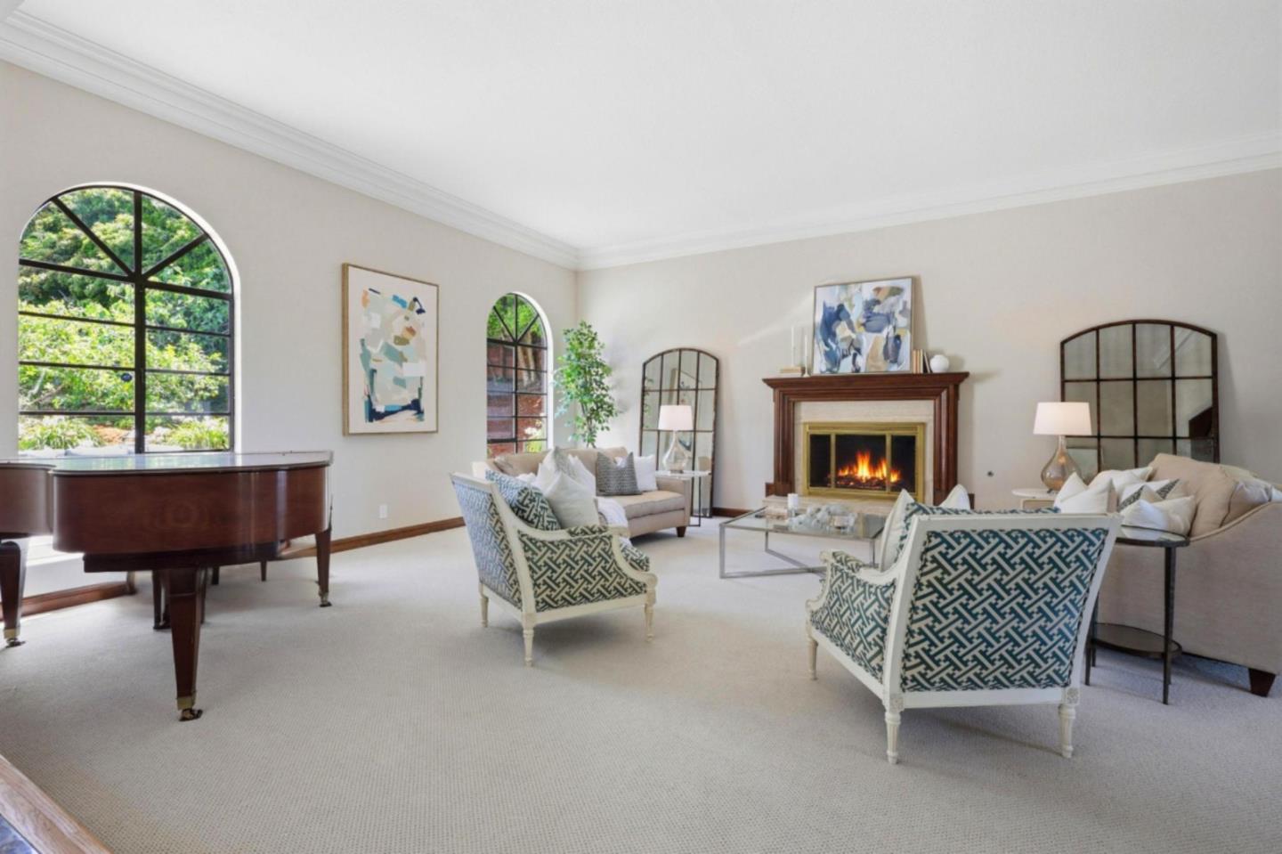555 Chateau Drive