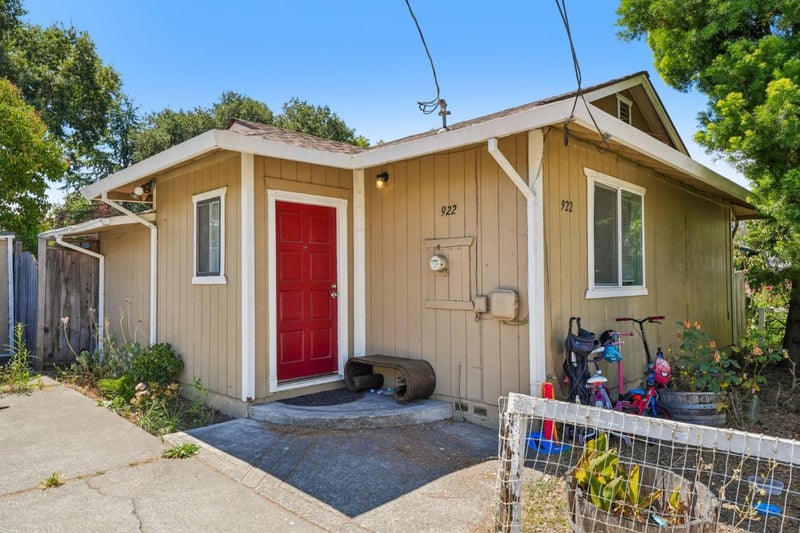 1001 Temple Avenue