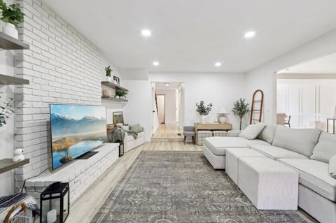 Tiny photo for 19524 Redwood Glen, CASTRO VALLEY, CA 94546 (MLS # ML82043878)