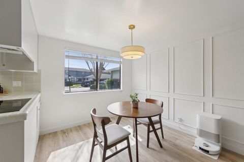 Tiny photo for 19524 Redwood Glen, CASTRO VALLEY, CA 94546 (MLS # ML82043878)