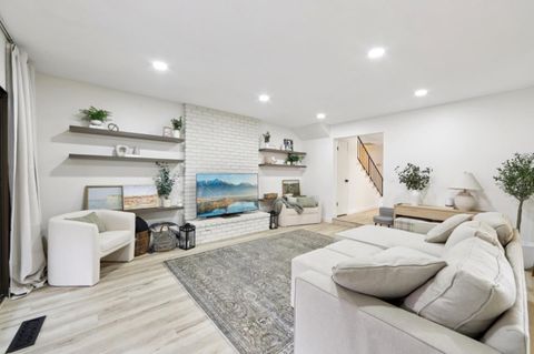 Tiny photo for 19524 Redwood Glen, CASTRO VALLEY, CA 94546 (MLS # ML82043878)