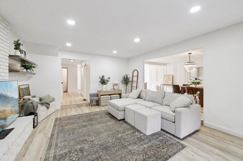 Tiny photo for 19524 Redwood Glen, CASTRO VALLEY, CA 94546 (MLS # ML82043878)