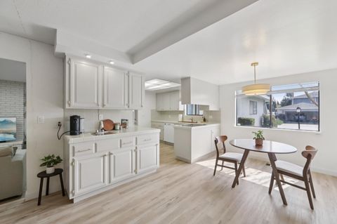 Tiny photo for 19524 Redwood Glen, CASTRO VALLEY, CA 94546 (MLS # ML82043878)