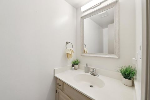 Tiny photo for 19524 Redwood Glen, CASTRO VALLEY, CA 94546 (MLS # ML82043878)