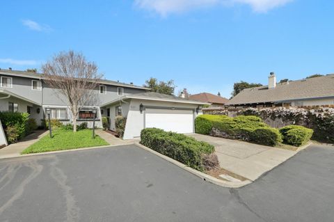 Tiny photo for 19524 Redwood Glen, CASTRO VALLEY, CA 94546 (MLS # ML82043878)