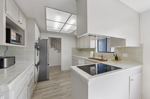 Tiny photo for 19524 Redwood Glen, CASTRO VALLEY, CA 94546 (MLS # ML82043878)