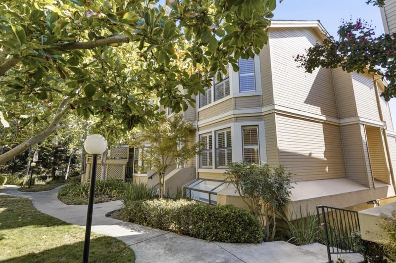 951 La Mesa Terrace A
