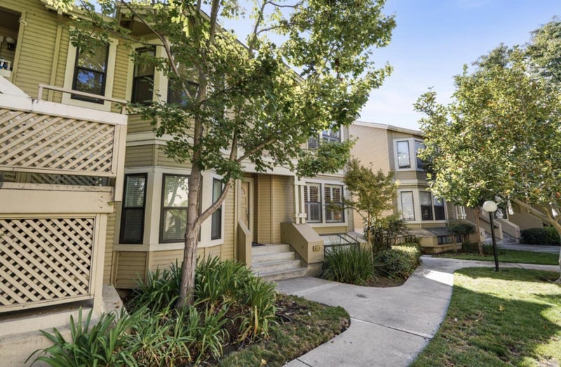 951 La Mesa Terrace A