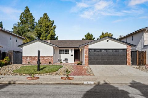 Photo of 579 Suisse Drive, San Jose, CA 95123 (MLS # ML82033094)