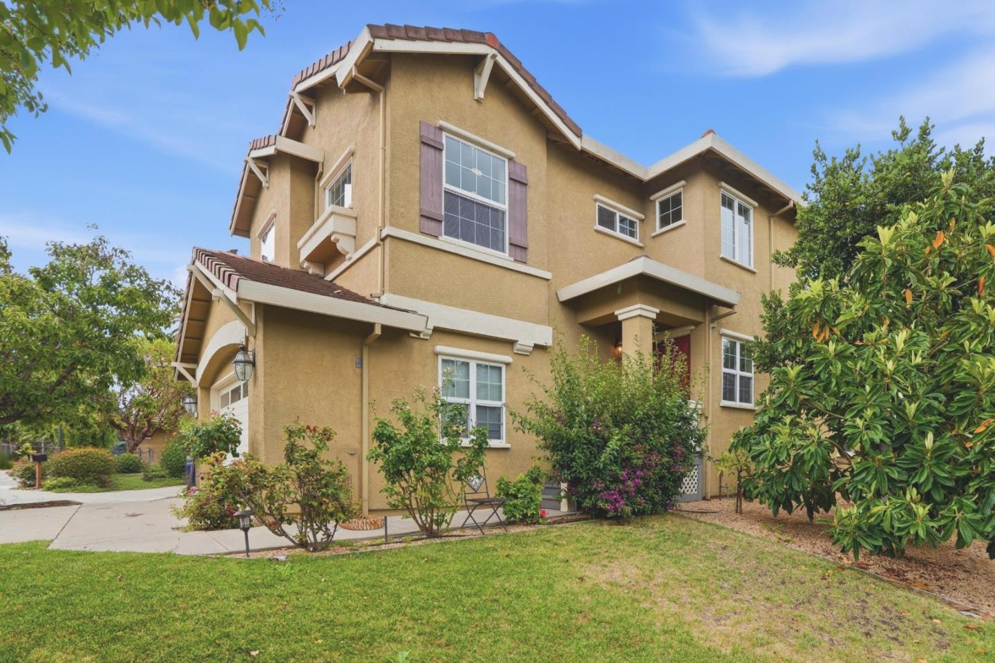 3 Shorebreeze Court