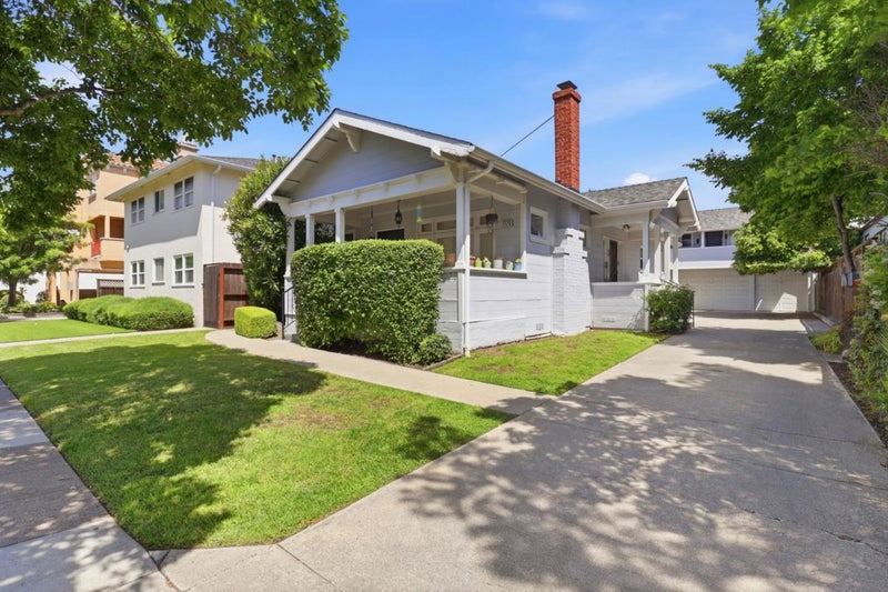 1120 Chula Vista Avenue
