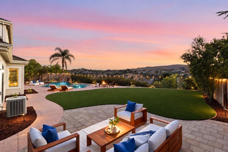 5337 Canyon Hills Lane