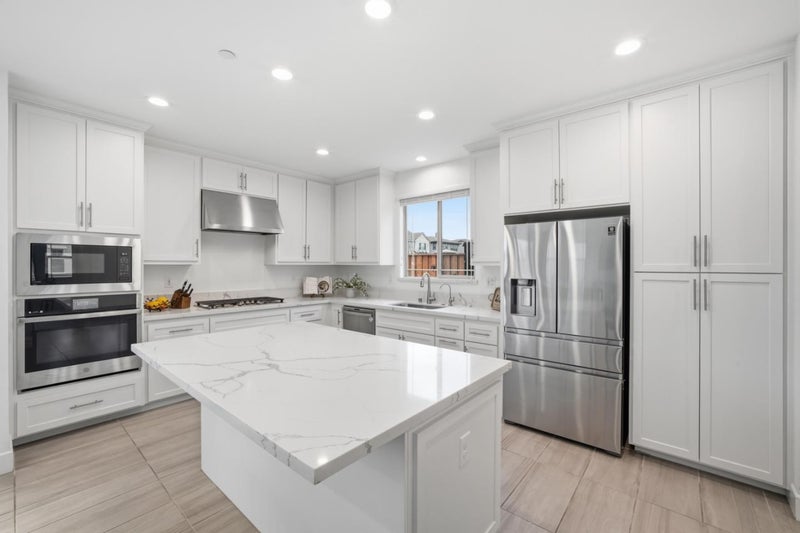 1122 South Morning Glory Drive