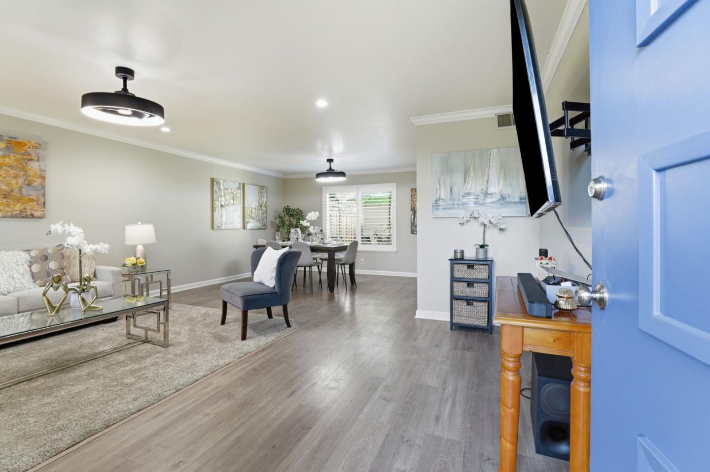 7124 Coral Gables Circle