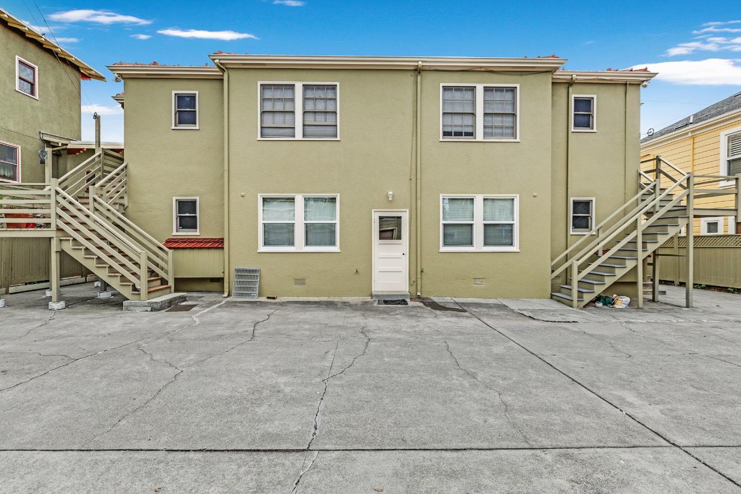 476 42nd Street