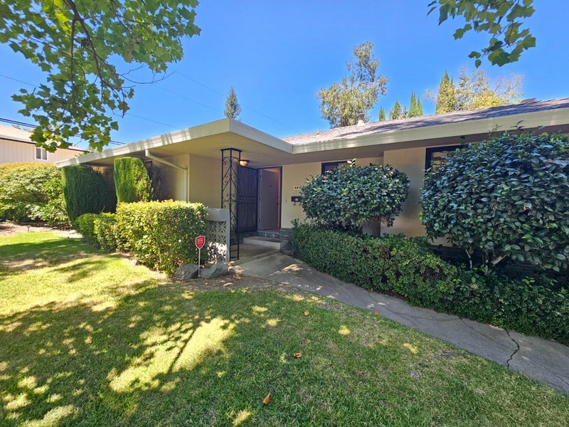 4418 Euclid Avenue