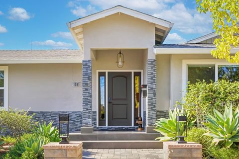 Photo of 1031 Enderby Way, Sunnyvale, CA 94087 (MLS # ML82030179)