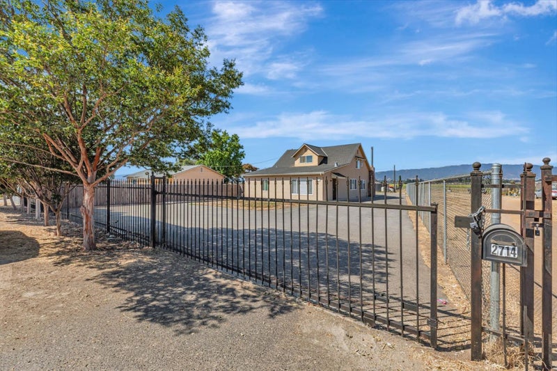 2718 Ferguson Road