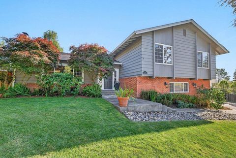 Photo of 121 Greenbrier Drive, APTOS, CA 95003 (MLS # ML82042060)