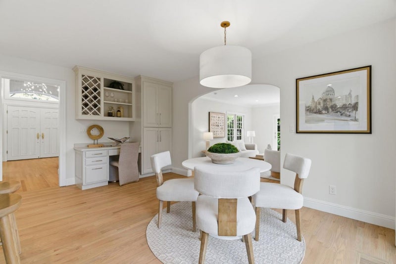 8 Almendra Lane