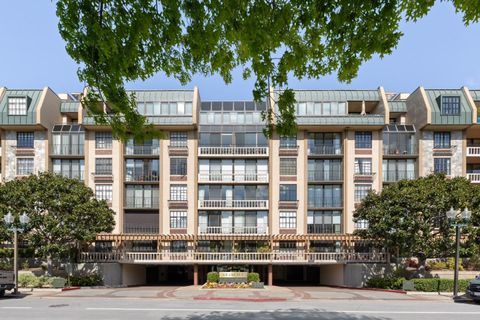 Photo of 555 Laurel Ave #330, SAN MATEO, CA 94401 (MLS # ML82029709)